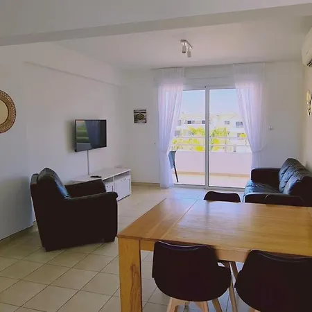 Nissi 3 Privileges * Ajía Nápa